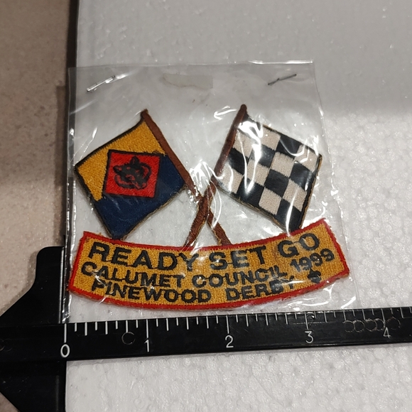 Vintage Pinewood Derby iron on patch a must-have for any Boy Scout embroidered - Picture 6 of 7